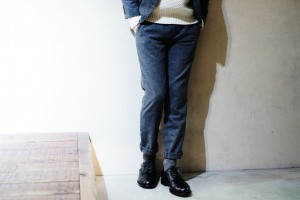 VICTIM　WOOL TAPERED SLACKS 下鳥直之 compass 新潟