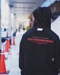 SYU.HOMME:FEMM : FAKE STAFF Hoodie 2017 AW compass コンパス 新潟県 新潟市 古町 新作 通販 ブランド お取り扱い 店舗 写真